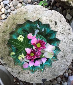 04-05 Outdoor Workshop Naturschalen gießen mit Ave Grund Art @ Kreativhuhn